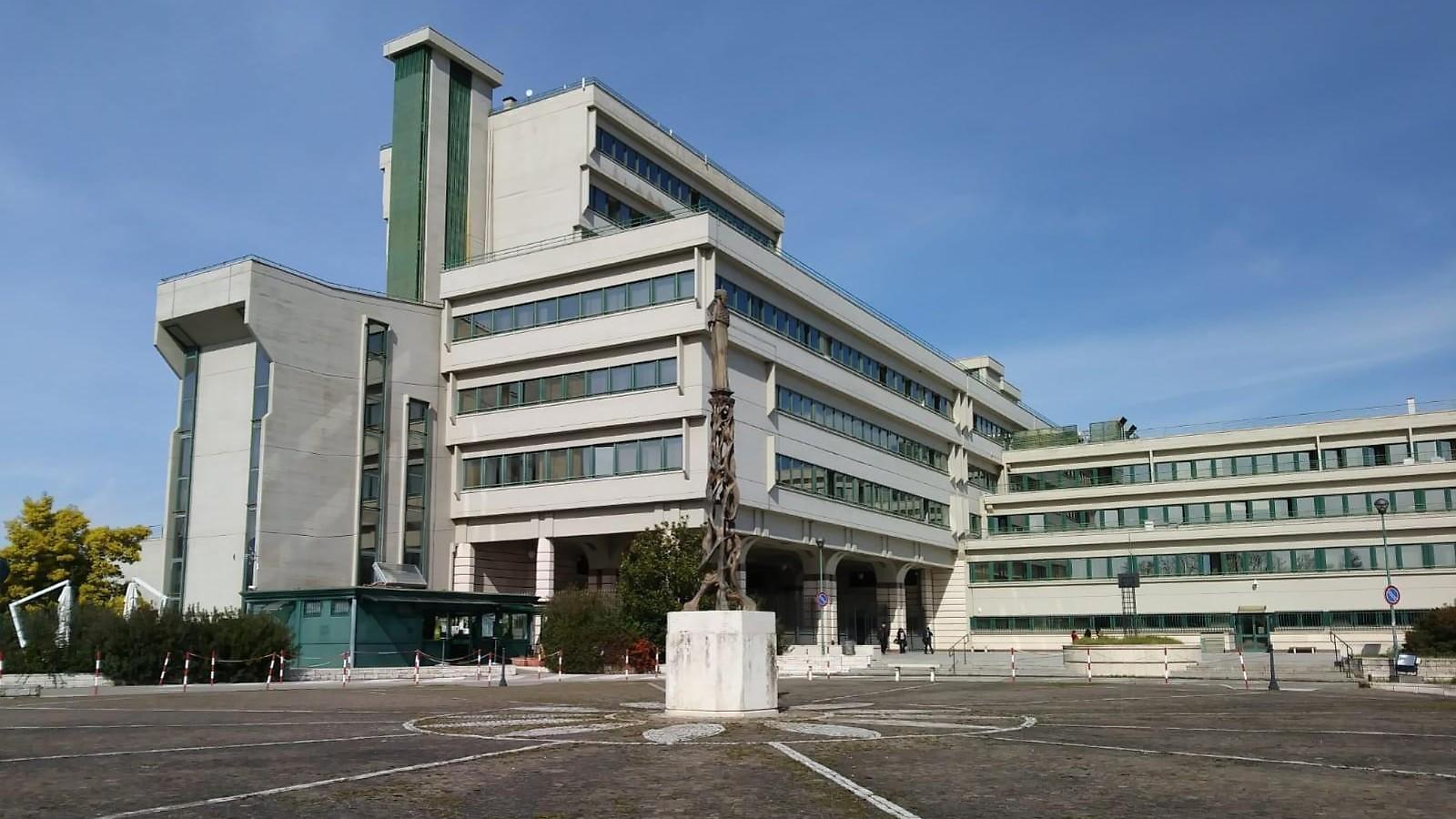 Estorsione e revenge porn: le ragazzine pronte a costituirsi - Foto 1 di 1  - Ciociaria Oggi