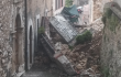 Crolla un muro in pieno centro