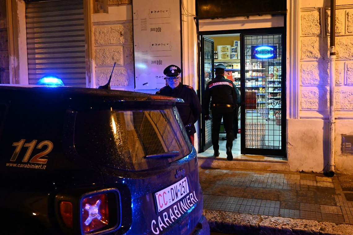 Carenze sanitarie, chiuso un locale di kebab