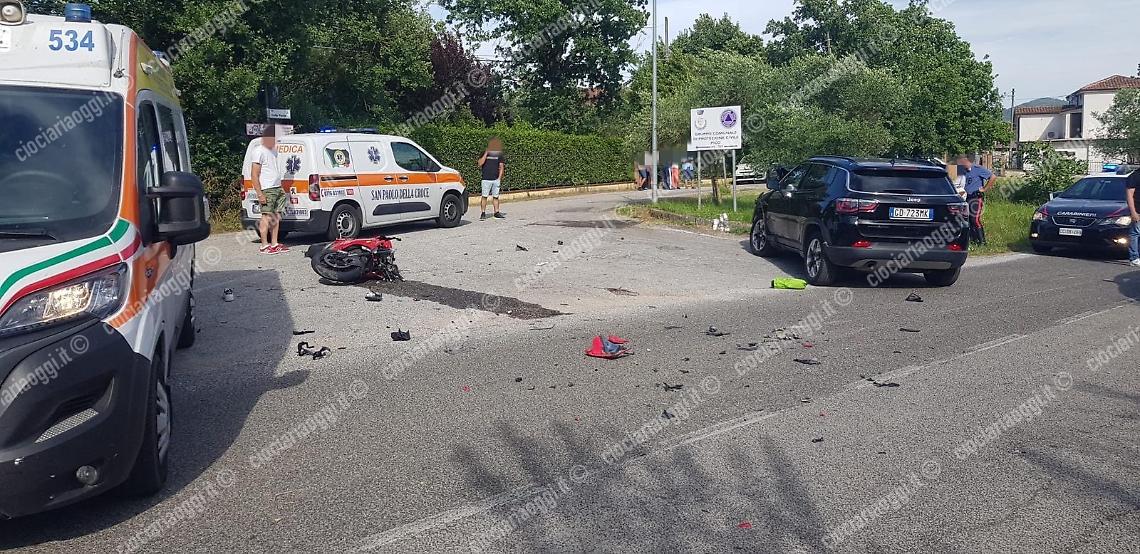 Incidente tra un'auto e una moto. Muore un quarantenne