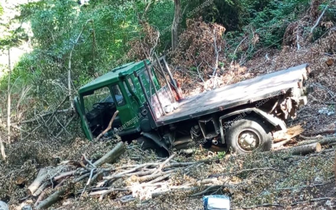 Incidente sul lavoro a Monte Scalambra: tre taglialegna feriti gravemente