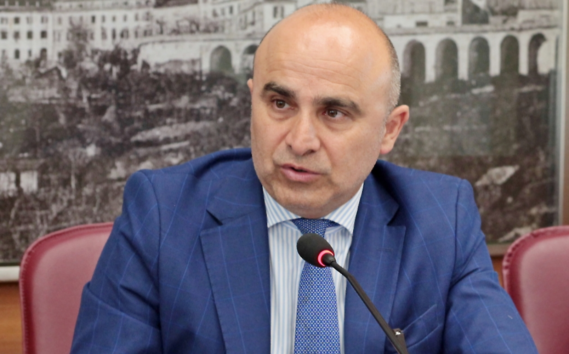 «Nessuno ci tiri per  la giacca»