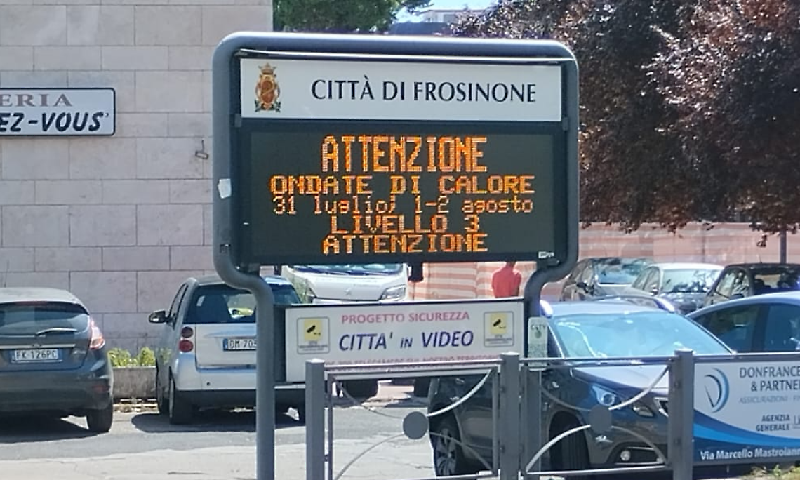 Il caldo non molla. Ancora bollino rosso