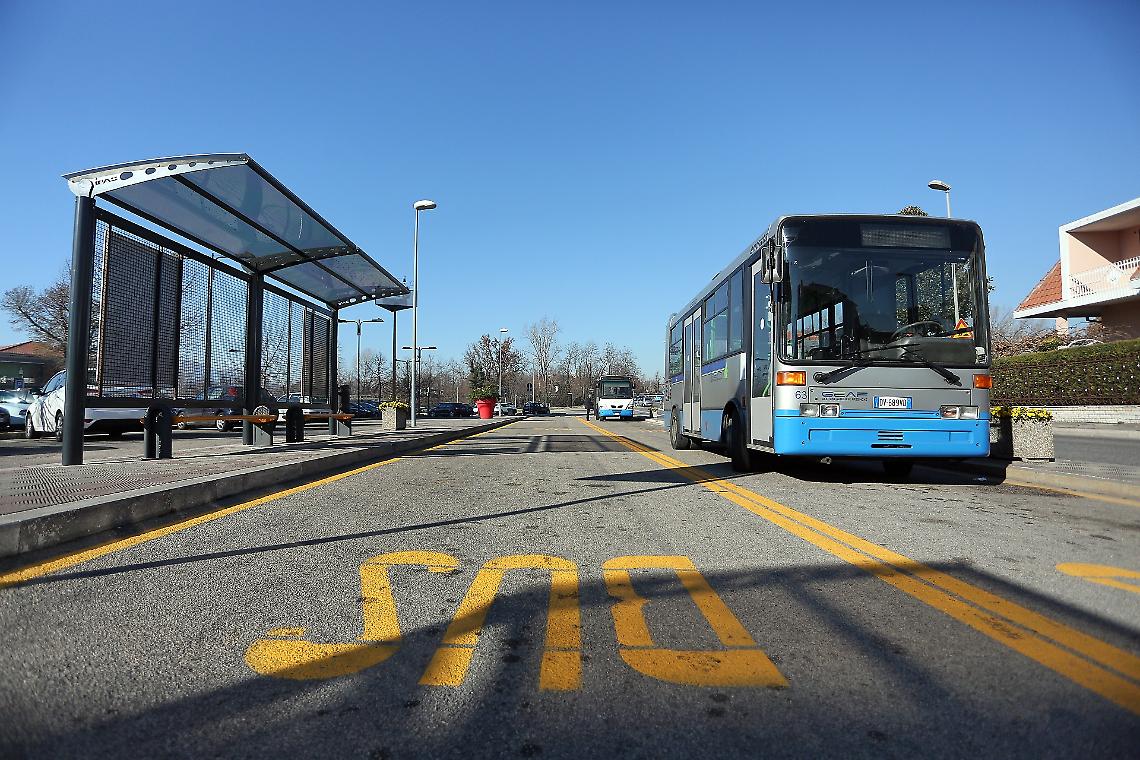 fermata degli autobus