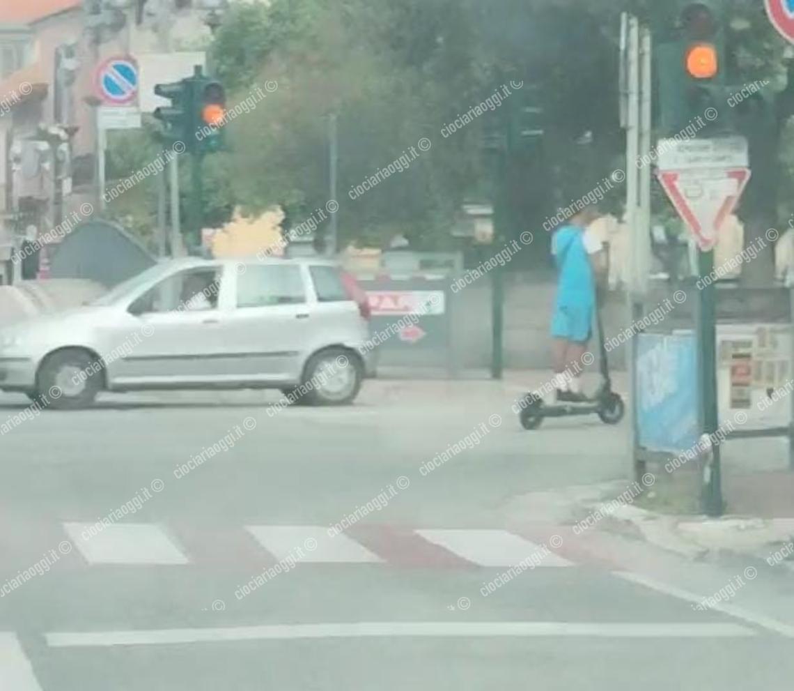 I semafori tornano a lampeggiare