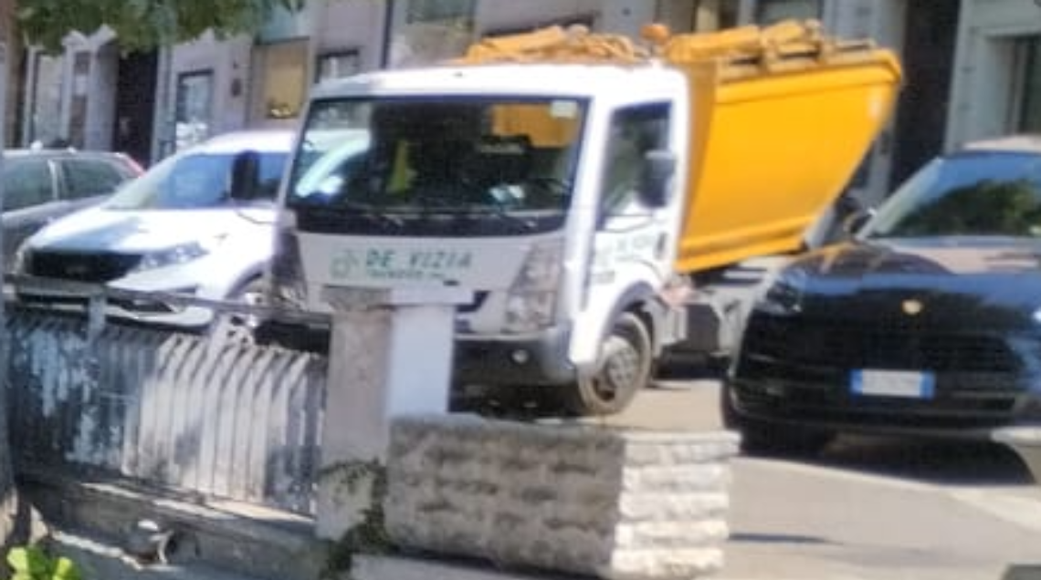 Servizio rifiuti, 31.000  euro di penali per la De Vizia