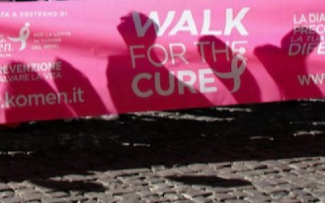 “Walk for the cure”, piazza Cavour si tinge di rosa