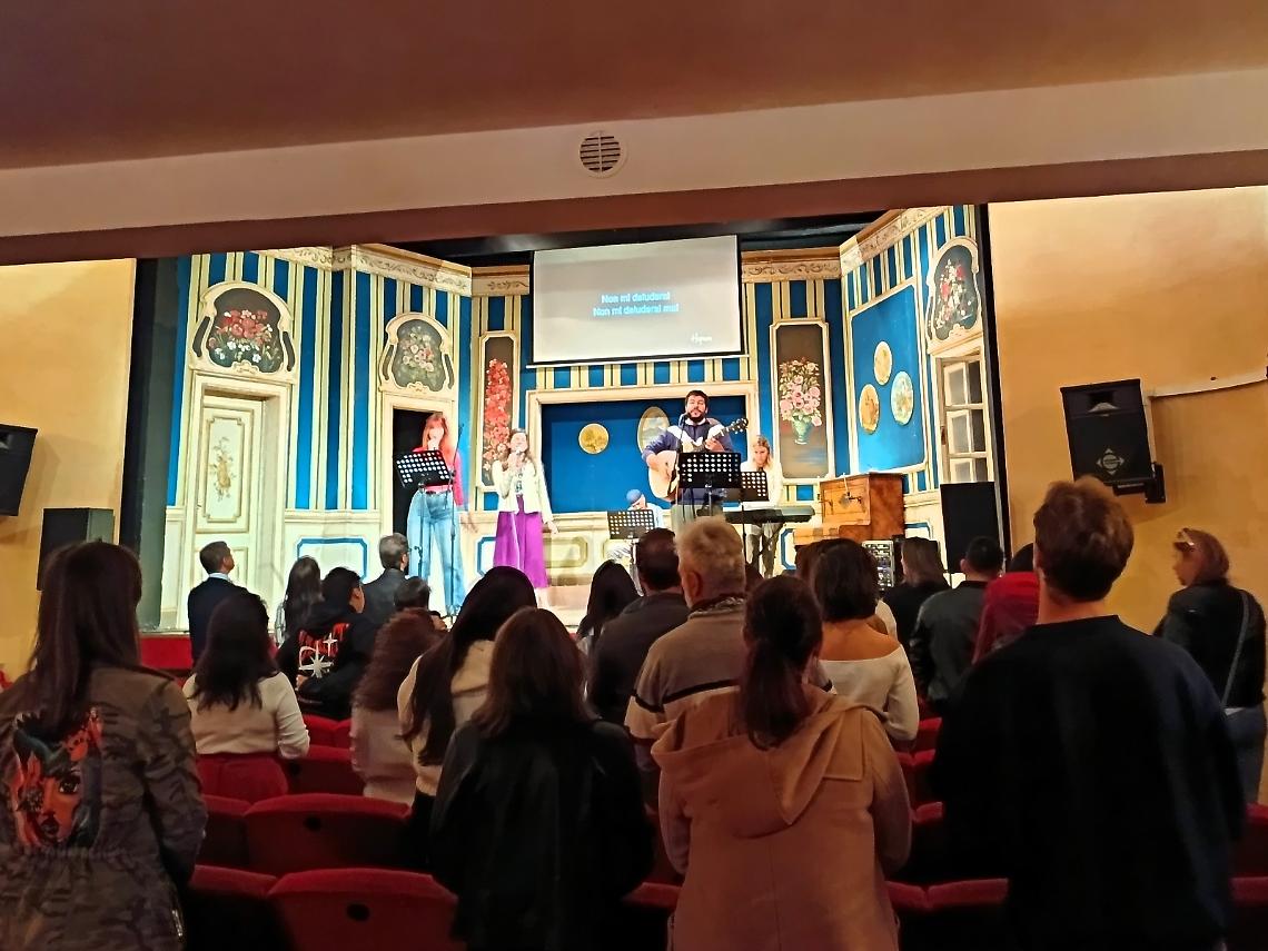 Renè Breuel e Mila Palozzi e i loro cori  per Hopera
