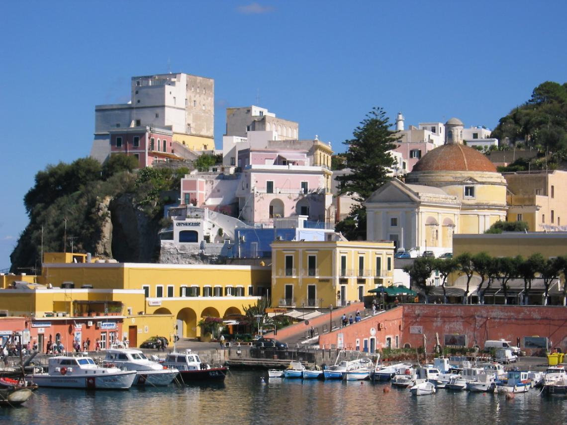 Violenza sessuale sull’isola di Ponza. Assolto giovane frusinate