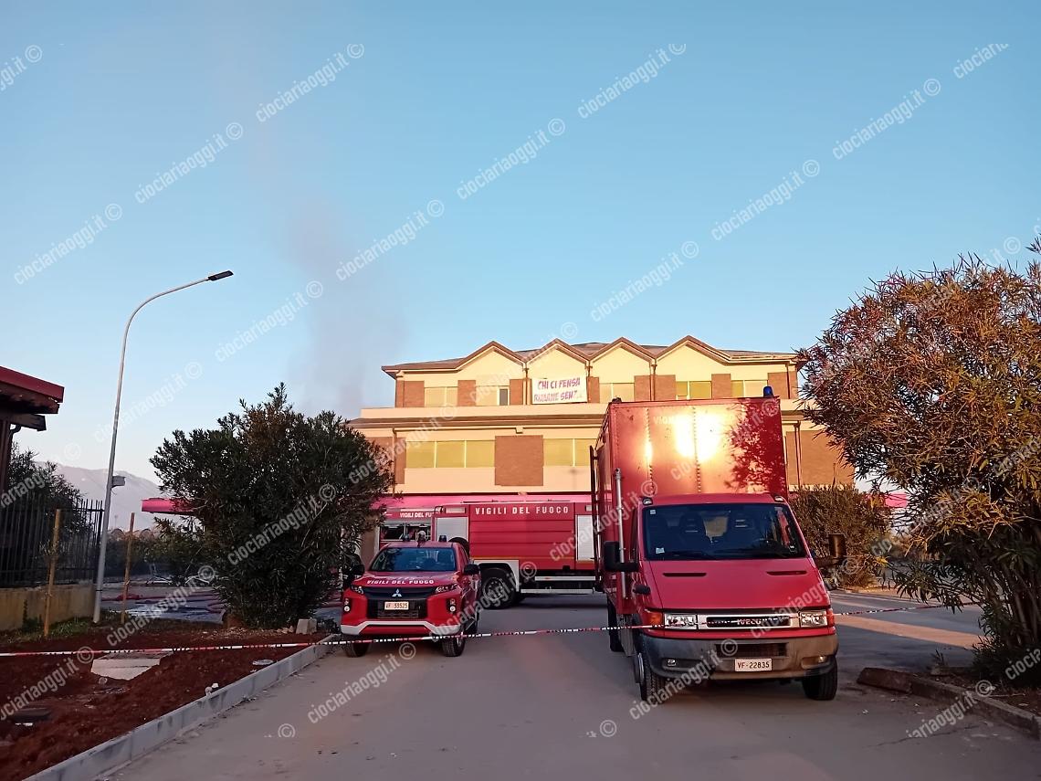 Pianeta Outlet, dopo l'incendio locali inagibili