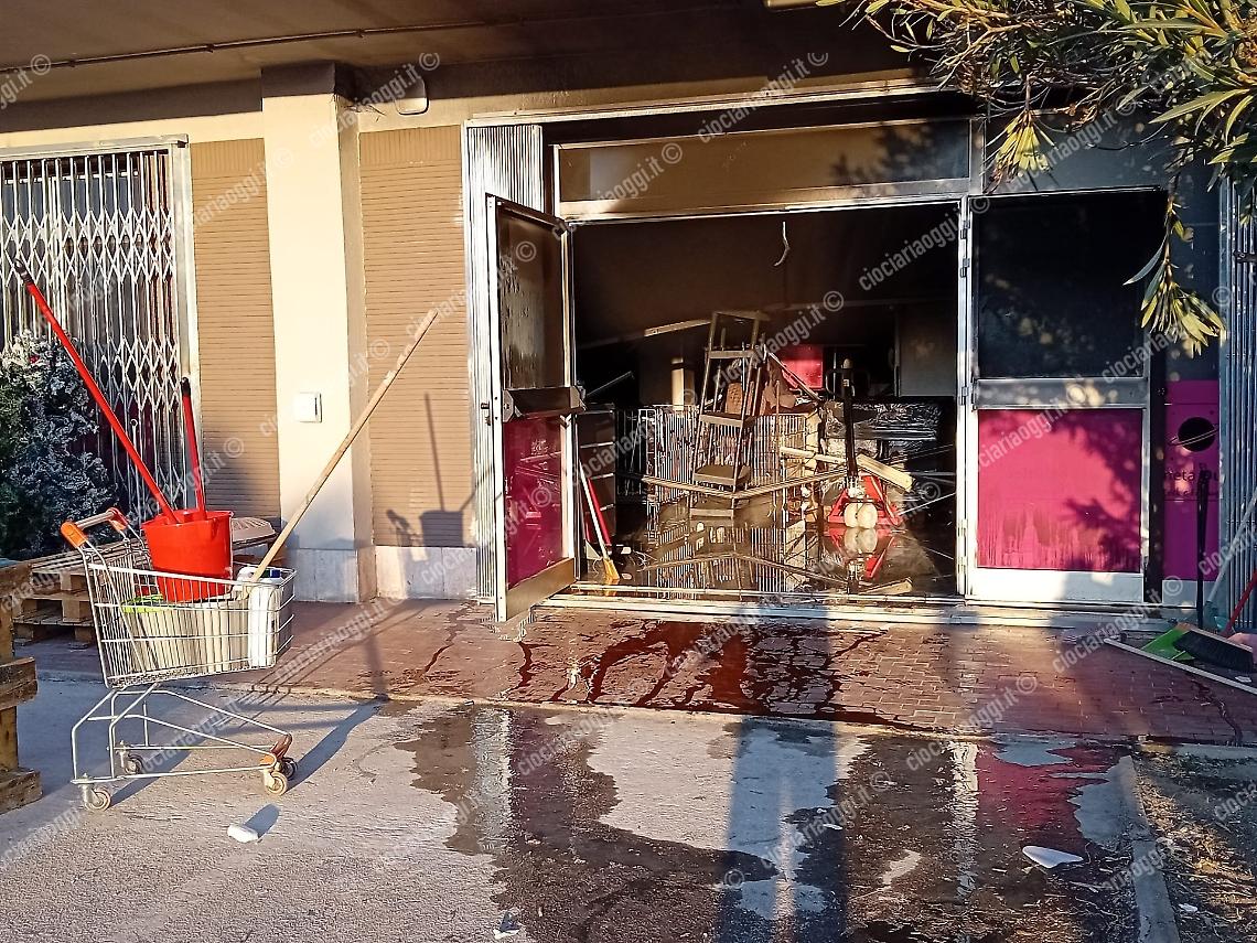  Pianeta outlet, mesi per riaprire
