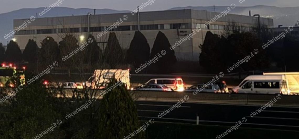 Incidente in autostrada , due veicoli coinvolti
