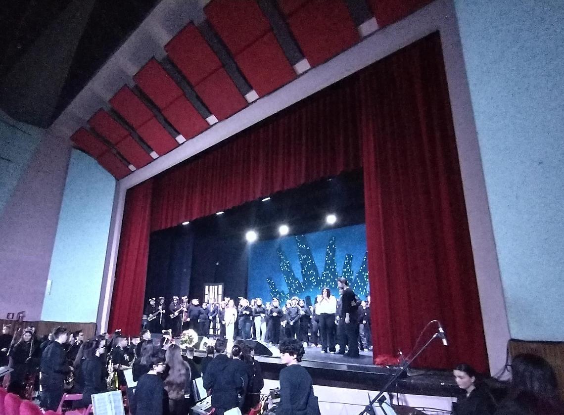 Musical "Dreaming Cats"