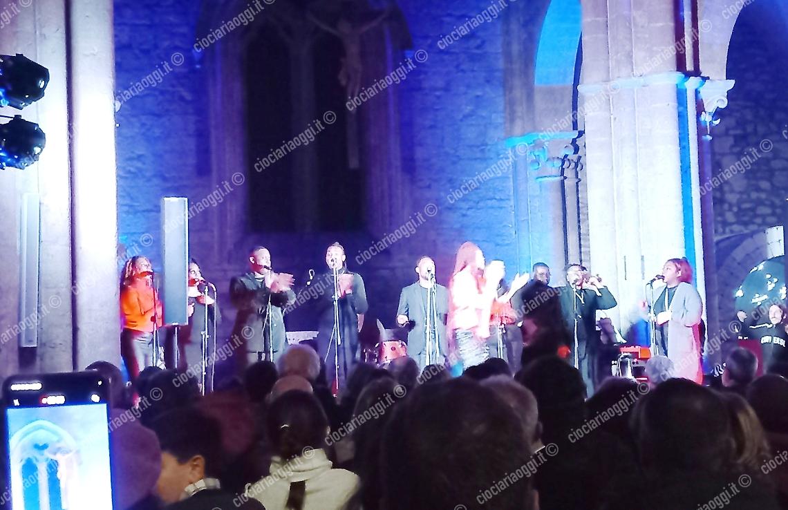 Incantano le voci del coro The Bronx Gospel Choir
