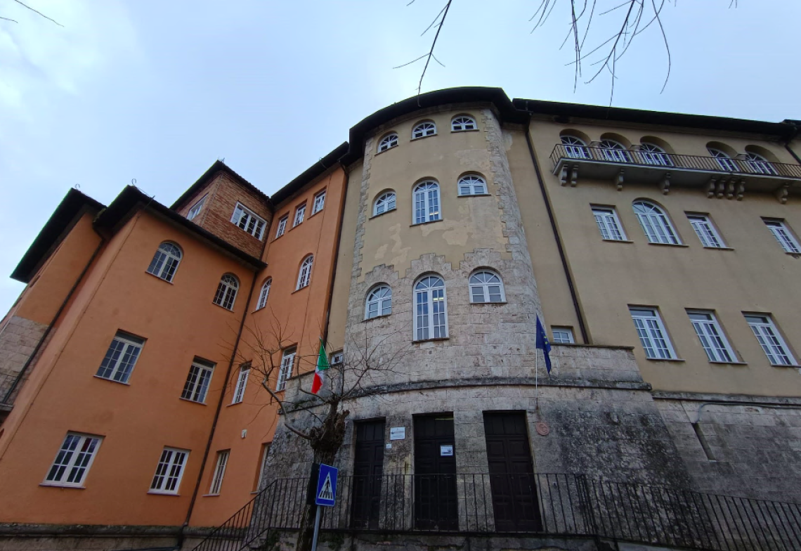 L’edificio che ospita alcune classi del Liceo linguistico e pedagogico 