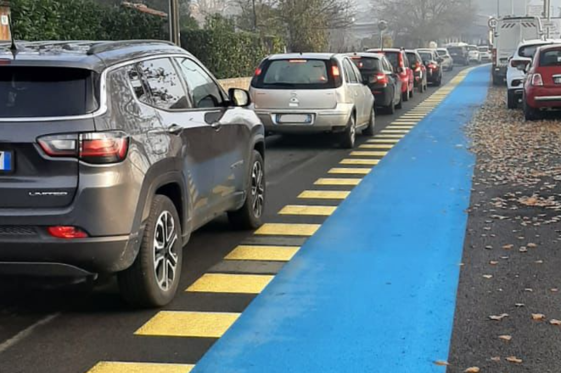 "Stop traffico. Stop smog". Un flash mob per lanciare un appello all'amministrazione