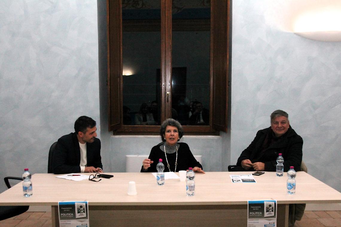 Politica, storia di una ragazza, Anna Teresa Formisano presenta il suo libro a Palazzo Bacchetti