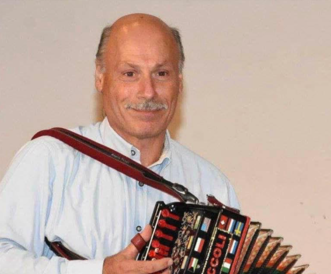 Lunedì i funerali del maestro Angelo Piccoli
