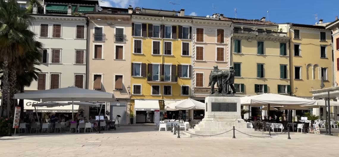 Dopo oltre cento anni Salò revoca la cittadinanza onoraria a Mussolini