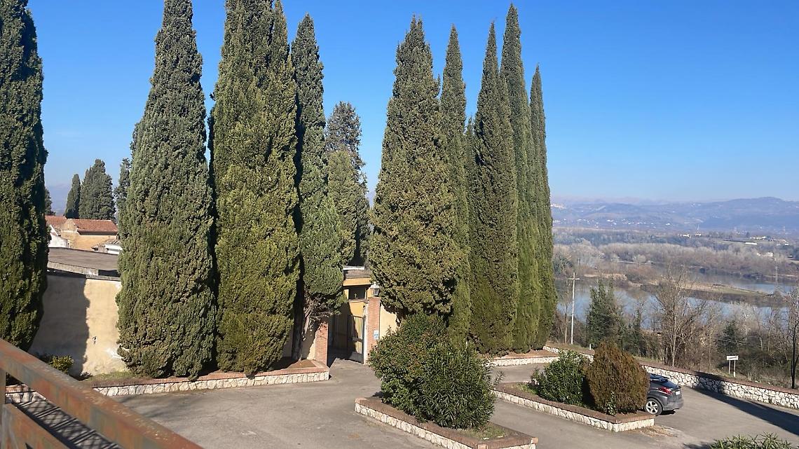 I loculi non bastano: «Sette anni di ritardi»