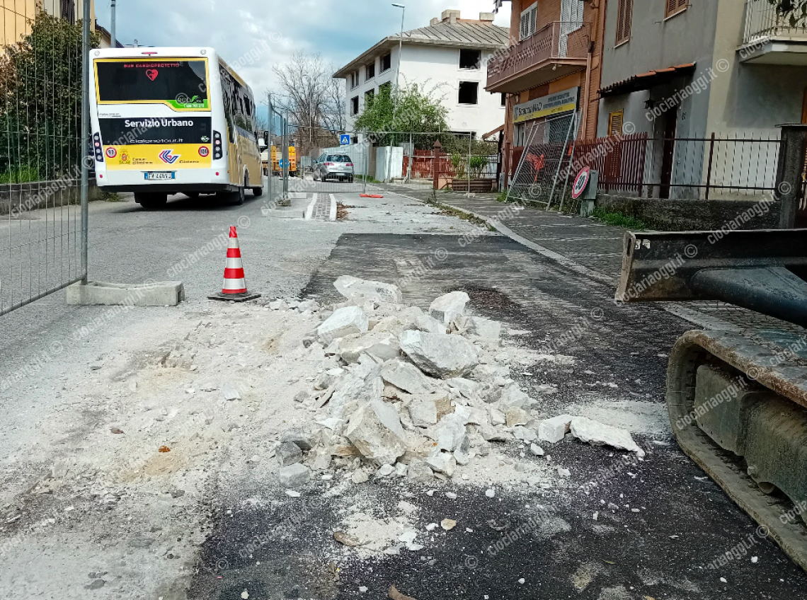 Pista ciclabile. Il conto salato dei cordoli di via Puccini