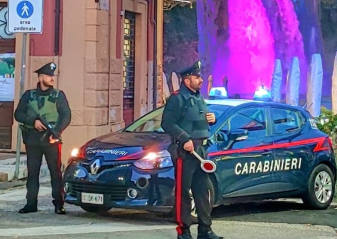 Perseguita e minaccia l'ex fidanzato. Denunciata