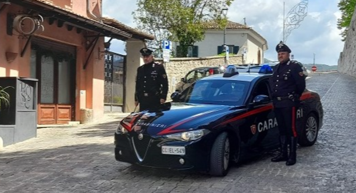 Viola le disposizioni dei domiciliari, quarantottenne finisce in carcere