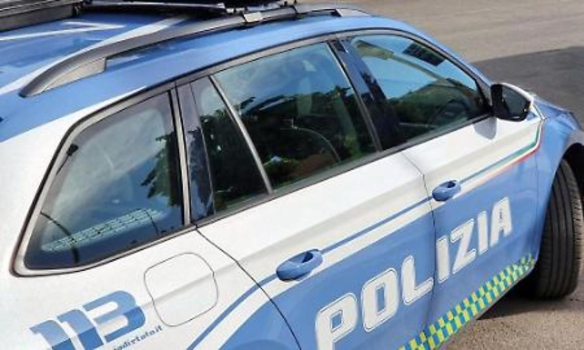 Resti di animali in una valigia. Indaga la squadra mobile