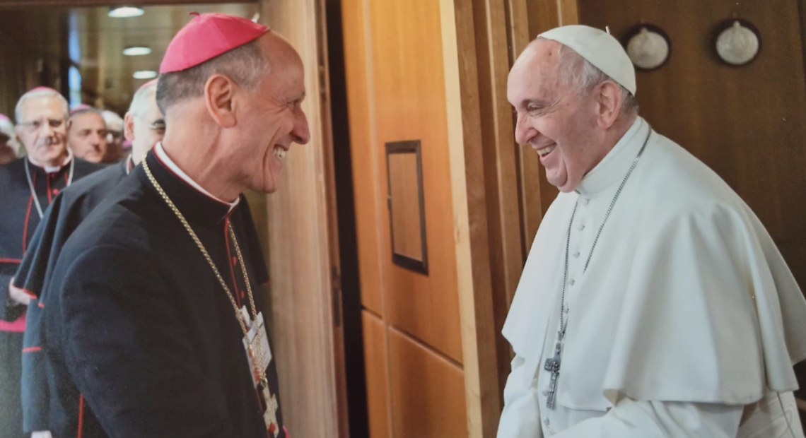Il vescovo Antonazzo ricevuto dal Papa. Un incontro speciale e quel filo che li ha uniti