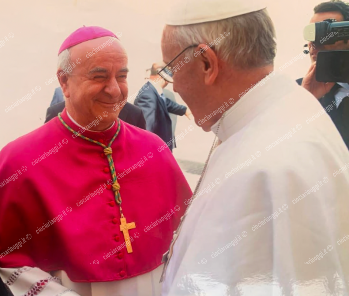 L’arcivescovo Vincenzo Paglia con Papa Francesco