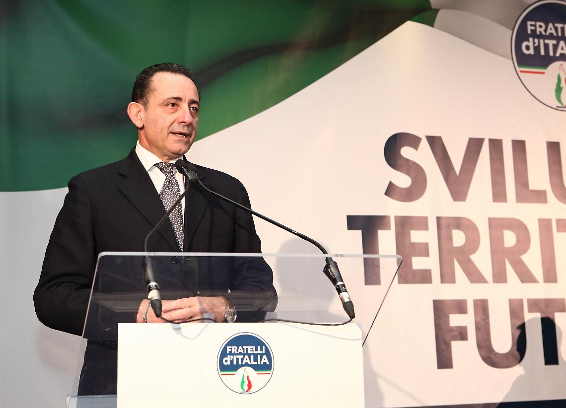Trancassini al centrosinistra: senti chi parla