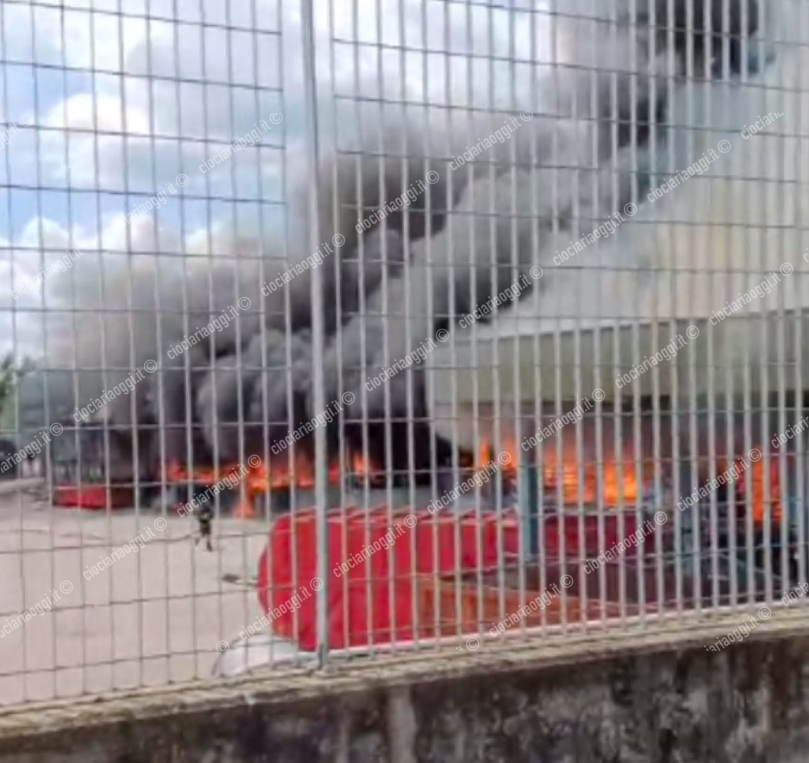 Incendio, la verità nei video