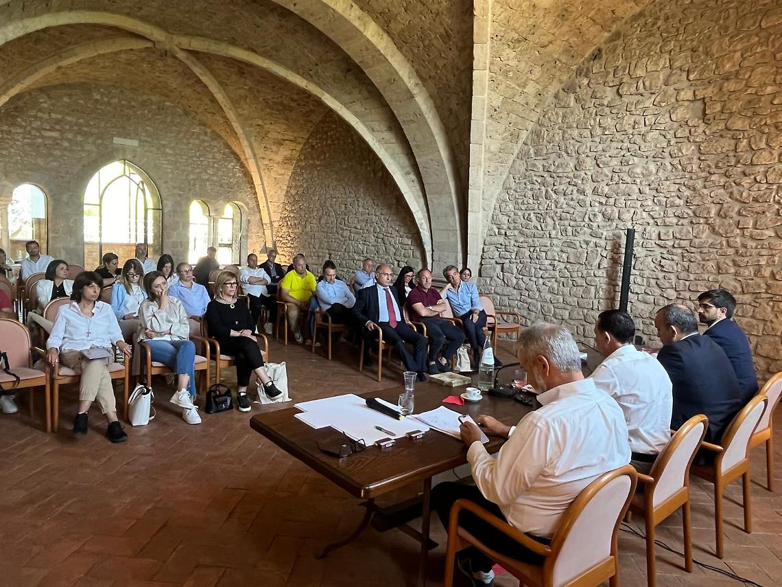 FdI, Trancassini pensa a un vertice con i parlamentari