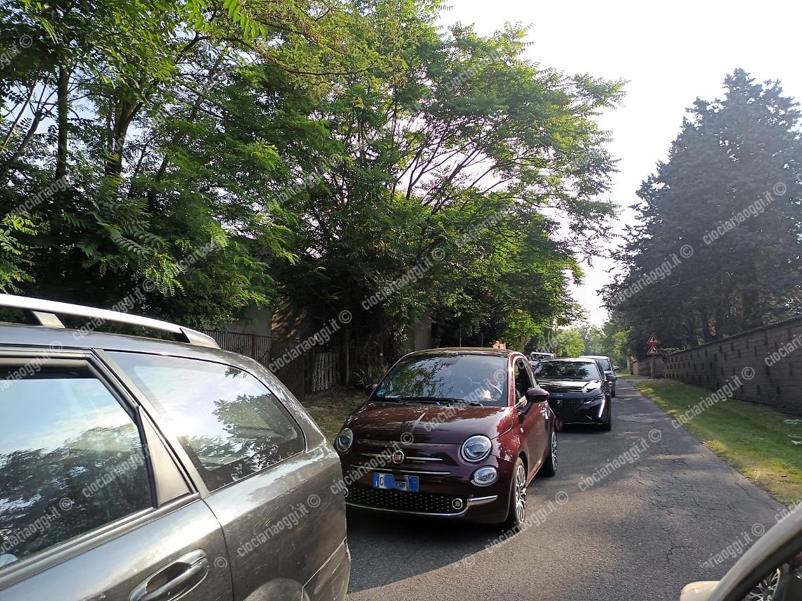Semaforo dello stesso colore in entrambi i sensi di marcia: traffico in tilt