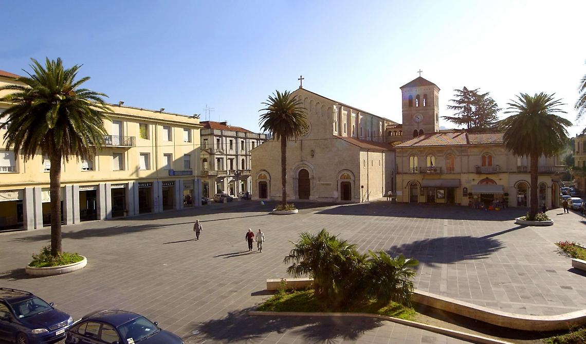 Sessantaduenne preso a pugni da un minorenne: naso fratturato