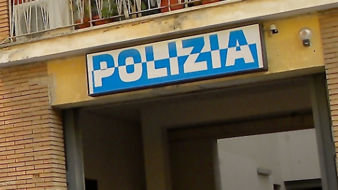Poliziotti arrestati per rapina 