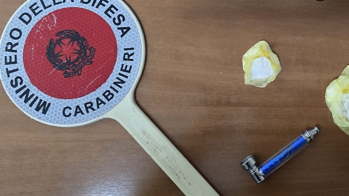 In auto con la droga: arrestato un ventinovenne 