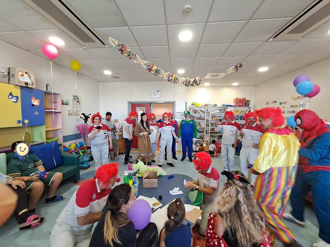 Gli operai Stellantis regalano sorrisi ai bambini
