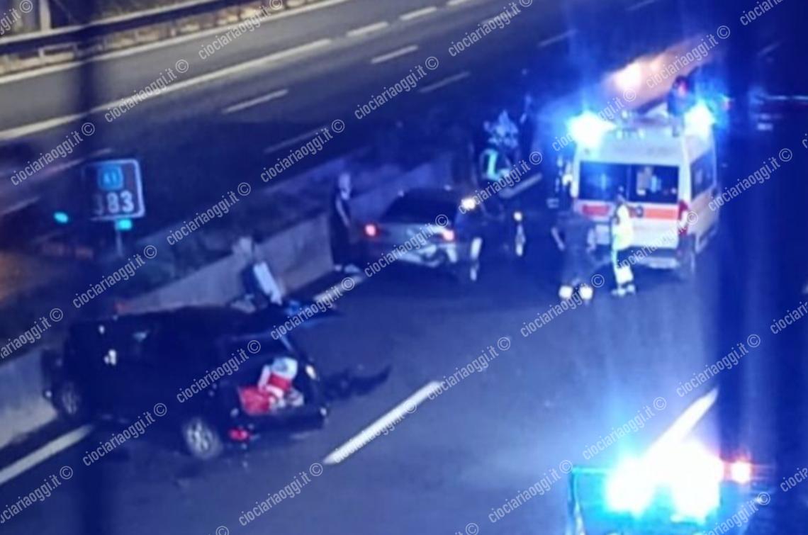 Incidente sull'autostrada del Sole, soccorsi sul posto