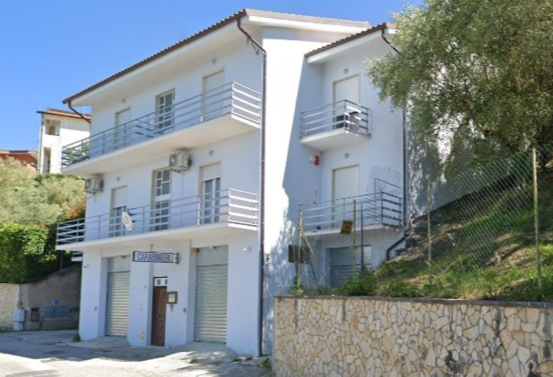Ignora i domiciliari ed esce di casa: un uomo finisce in carcere