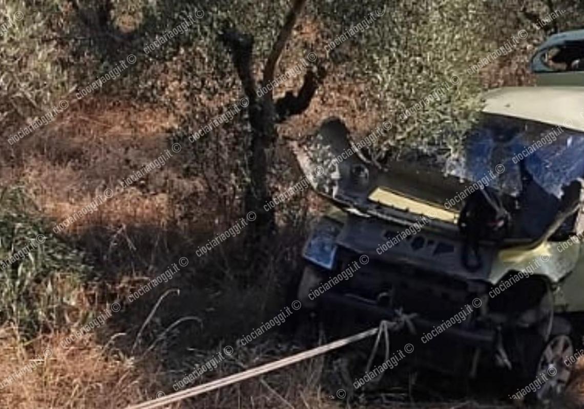 Tragico incidente sulla provinciale: muore una donna di cinquant'anni