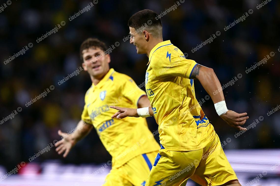 Pagelle Pescara-Frosinone: Oyono eccezionale, Calvani impeccabile