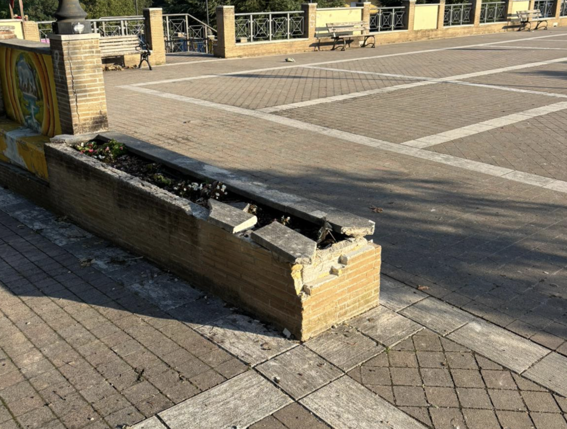 «Piazza Aldo Moro? Stato di abbandono inaccettabile»