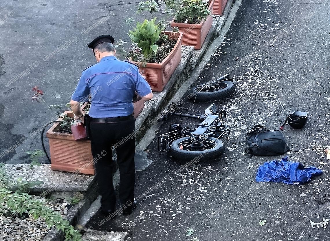 Volo mortale con la bici. Si attende l’autopsia