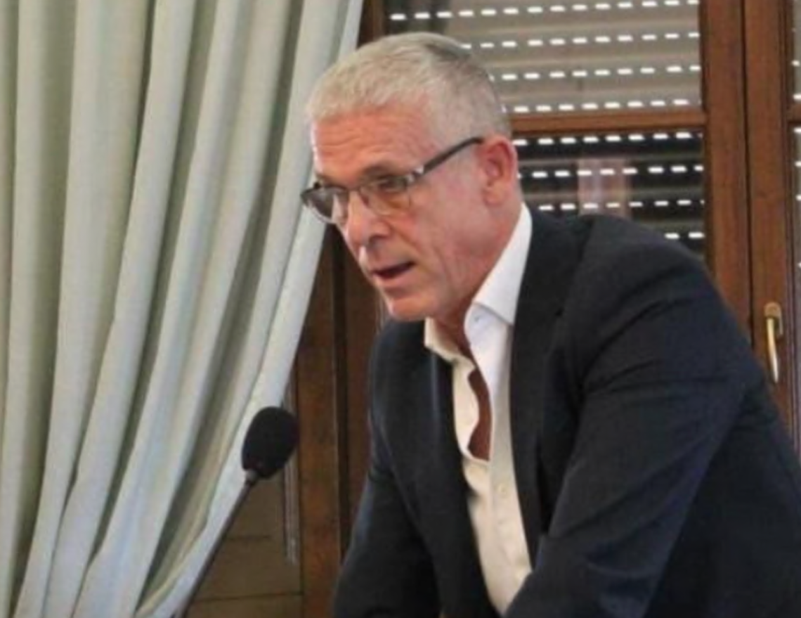 Locali irregolari, ecco la stretta