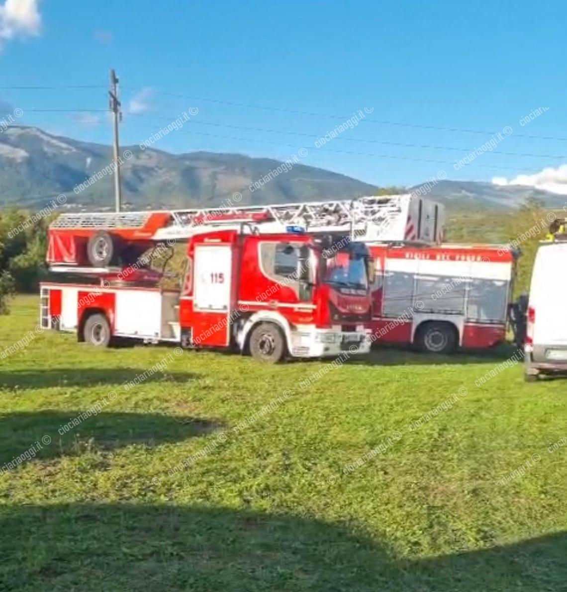 Cade dall'impalcatura dopo essere stato travolto da una scossa elettrica 