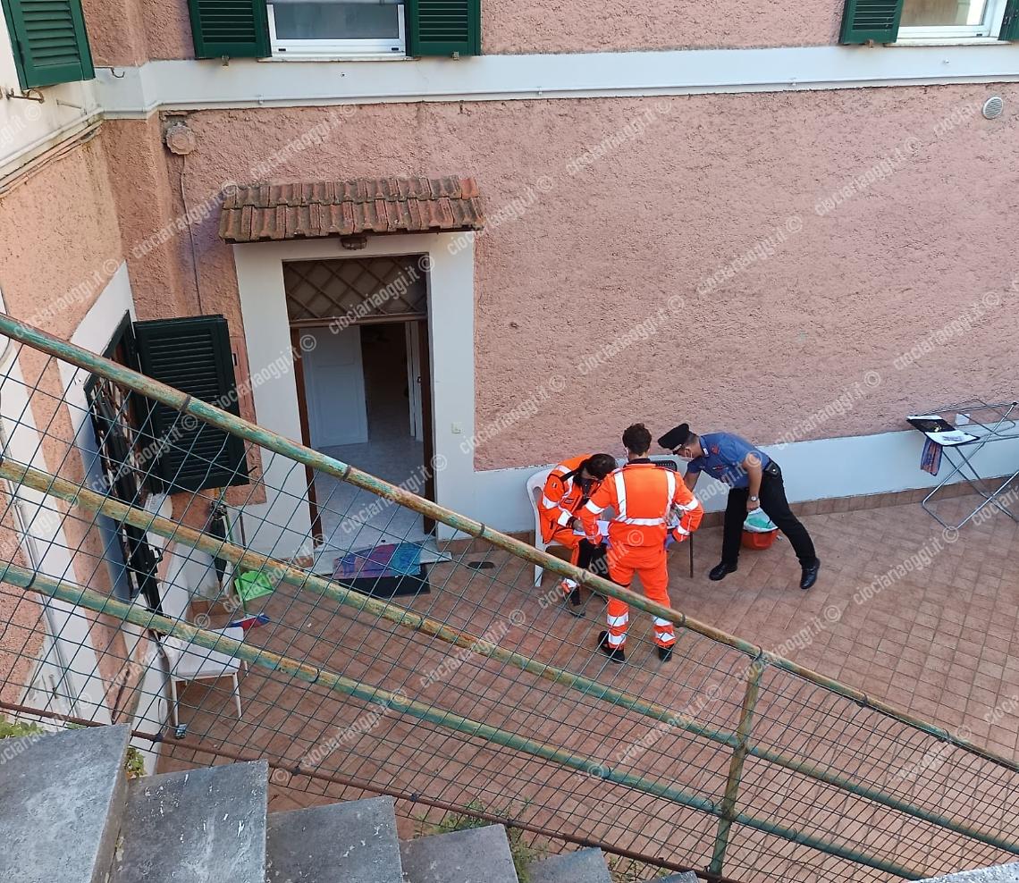 Quarantenne trovato senza vita in casa