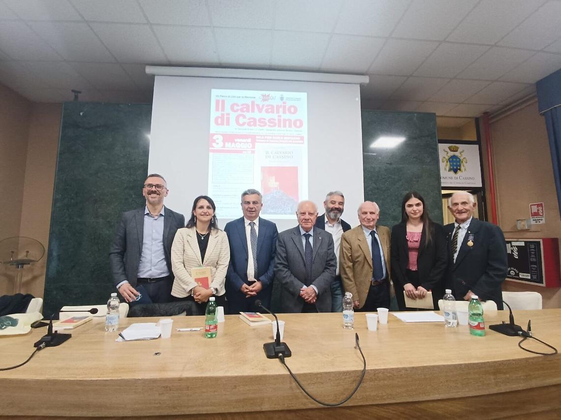 Addio all’ultimo galantuomo: il saluto della città a Peppino Grossi