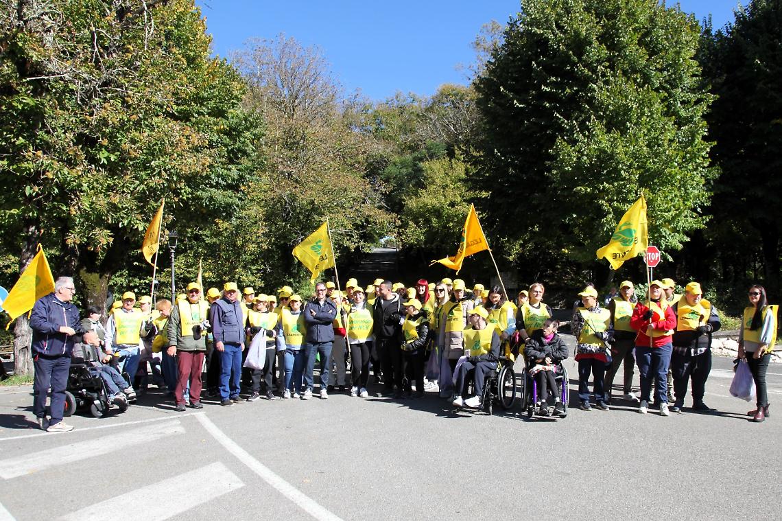 «Anche noi puliamo il mondo!»: i ragazzi aderiscono all'invito di Legambiente