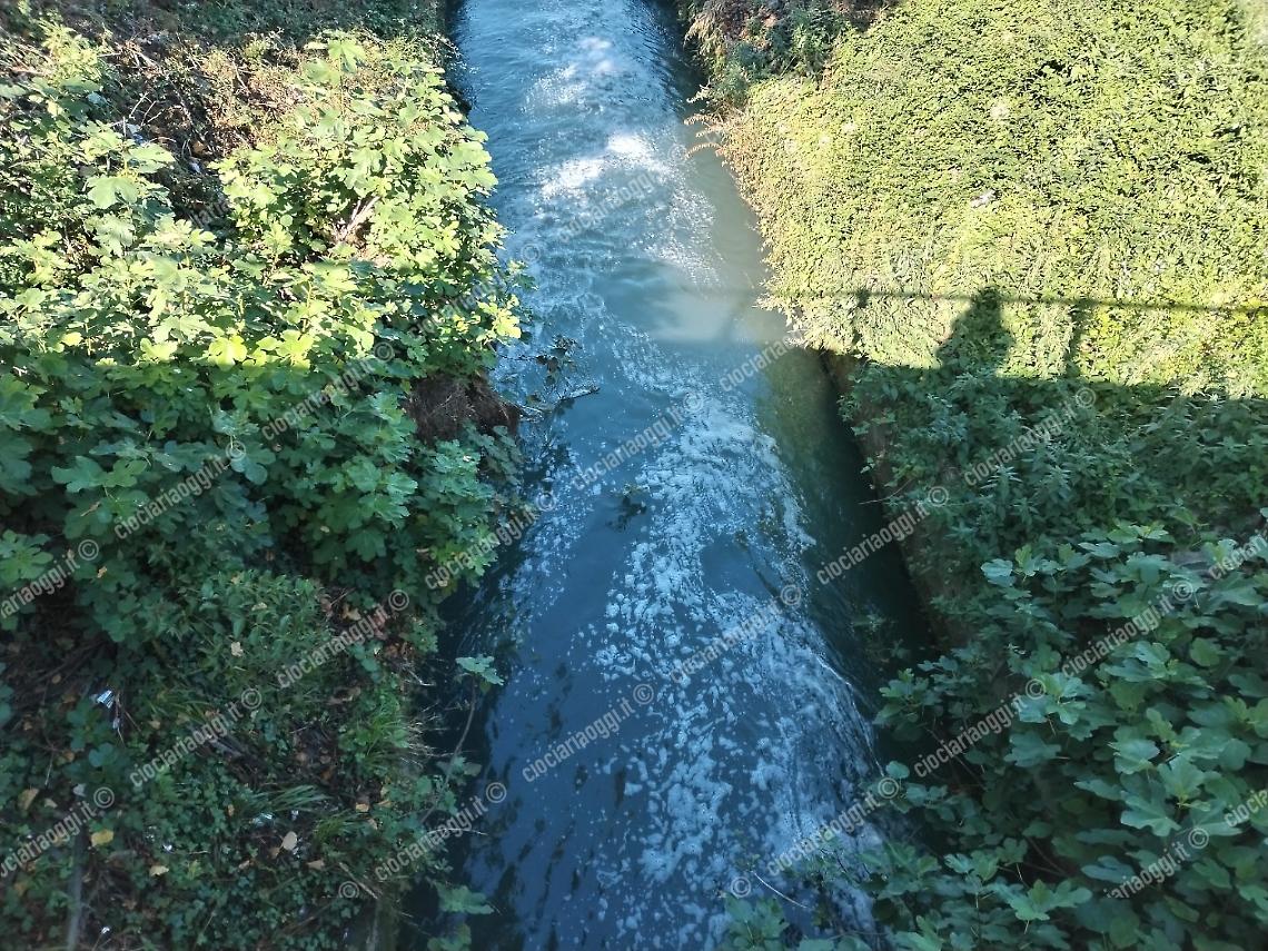 Bolle bianche nel fiume Fibreno